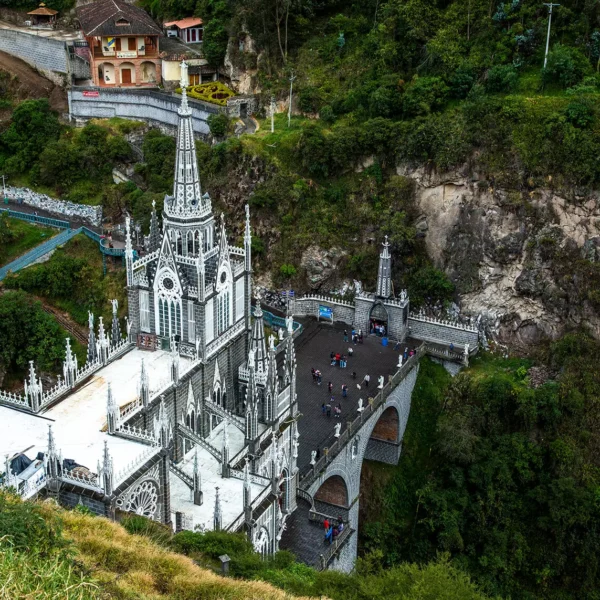 Pasadía Santuario de Las Lajas - Templo Majestuoso | Full Day